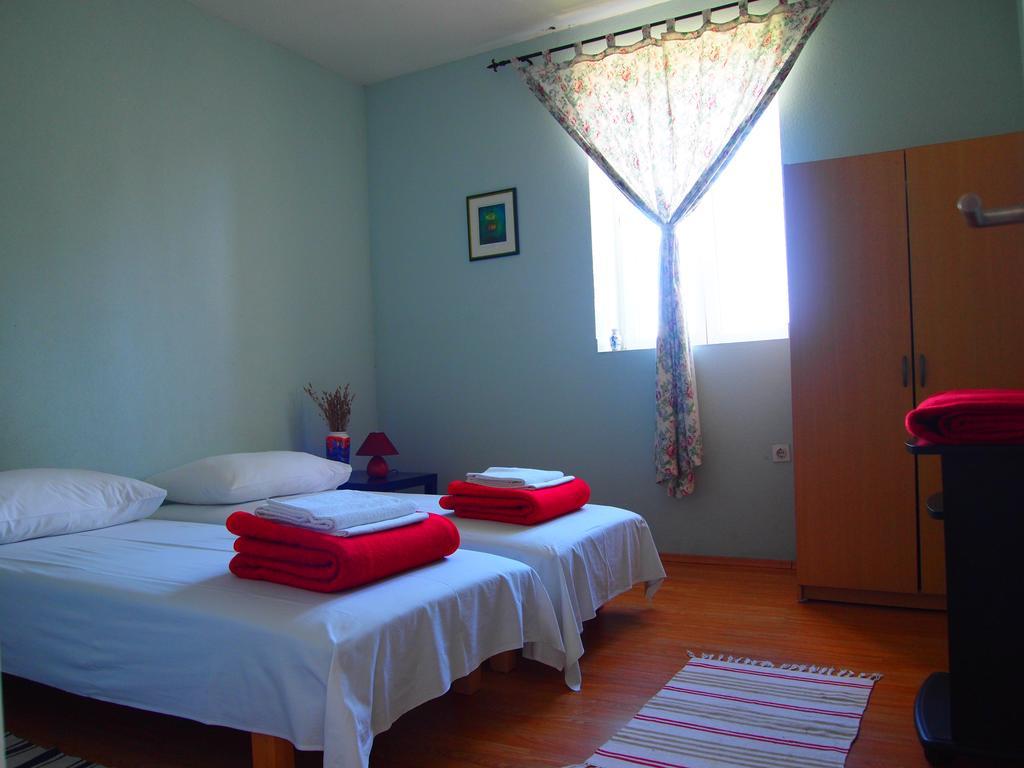 Phara Hostel Gdinj Luaran gambar